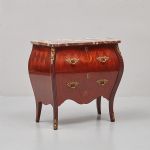 1048 1522 CHEST OF DRAWERS